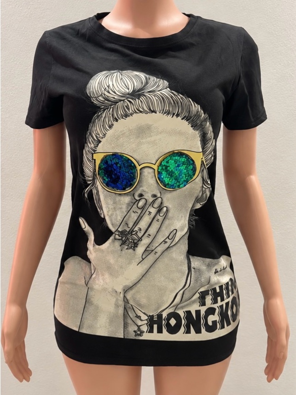 Black Women's Short-Sleeve Graphic Tee with Sequin Sunglasses